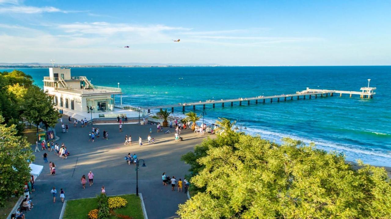 Great Apartment Near The Sea,Central Place! Burgas Exteriör bild