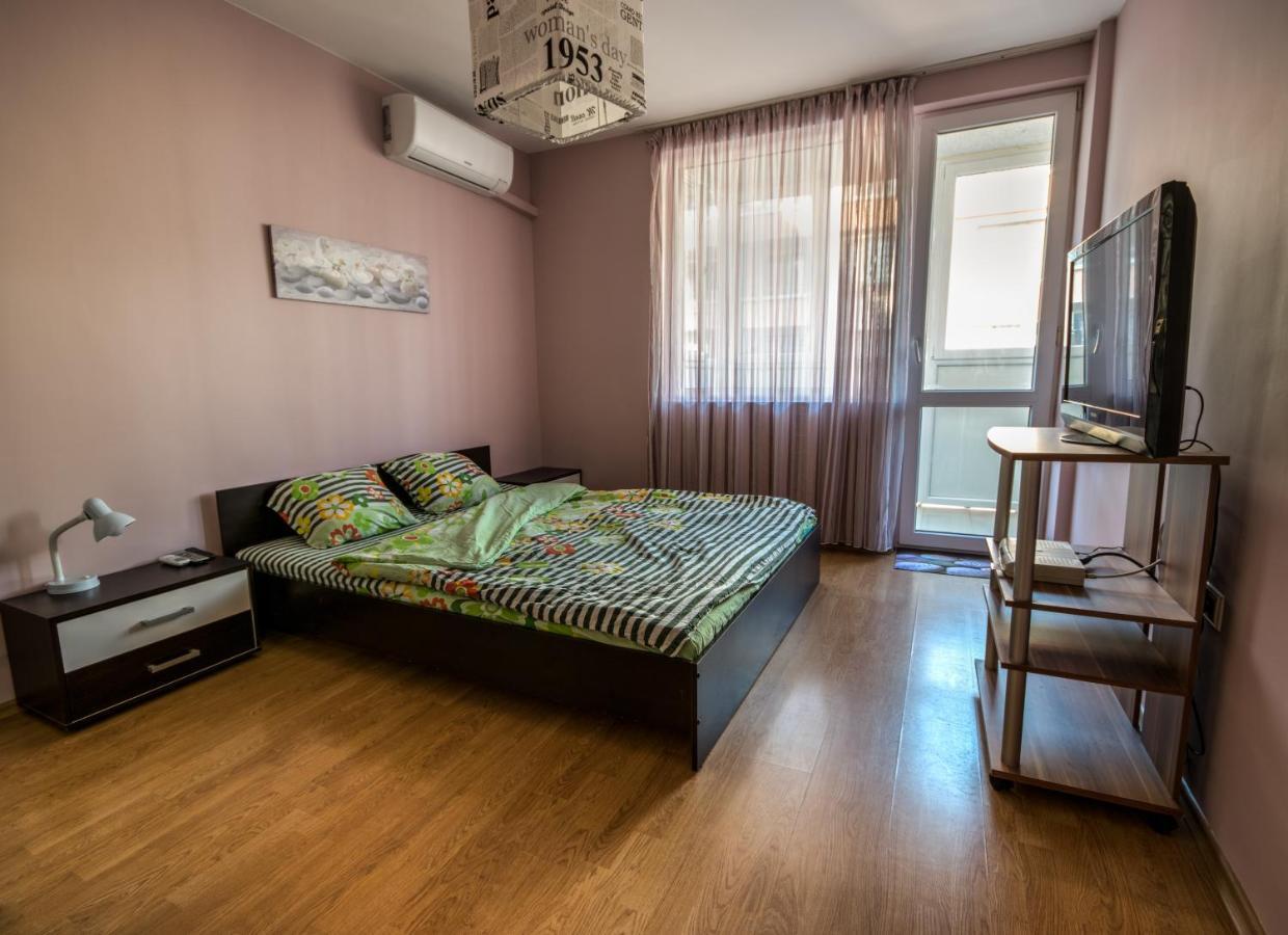 Great Apartment Near The Sea,Central Place! Burgas Exteriör bild